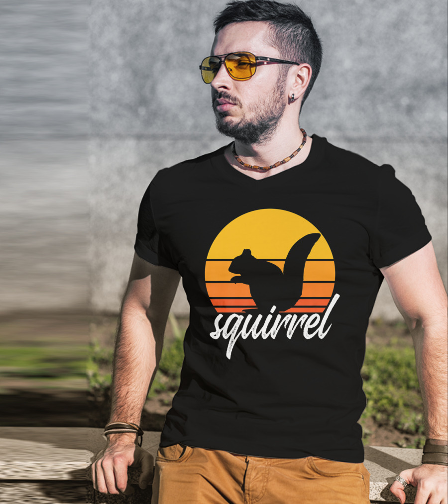 Squirrel Retro Sunset Silhouette Animal Lover Vintage T-Shirt