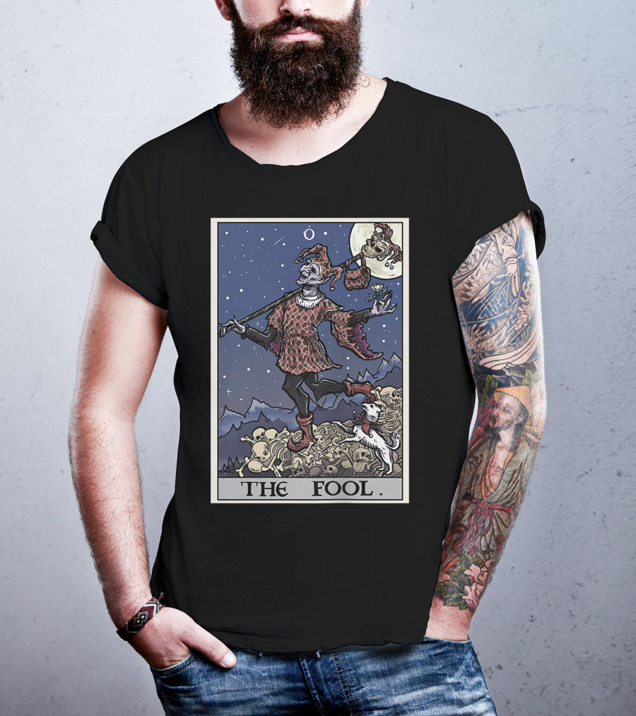 The Fool Tarot Card Gothic Halloween Jester On Skull Pile T-Shirt