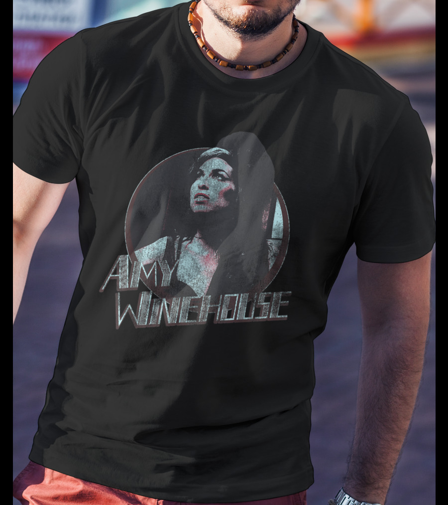 Amy Winehouse Vintage Circle T-Shirt