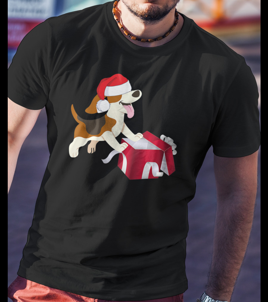 Beagle Dog Christmas Funny Santa Hat With Gift Box T-Shirt