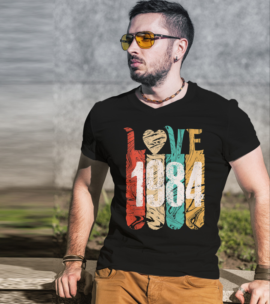 Love 1984 Classic Best Year Perfect Cool T-Shirt
