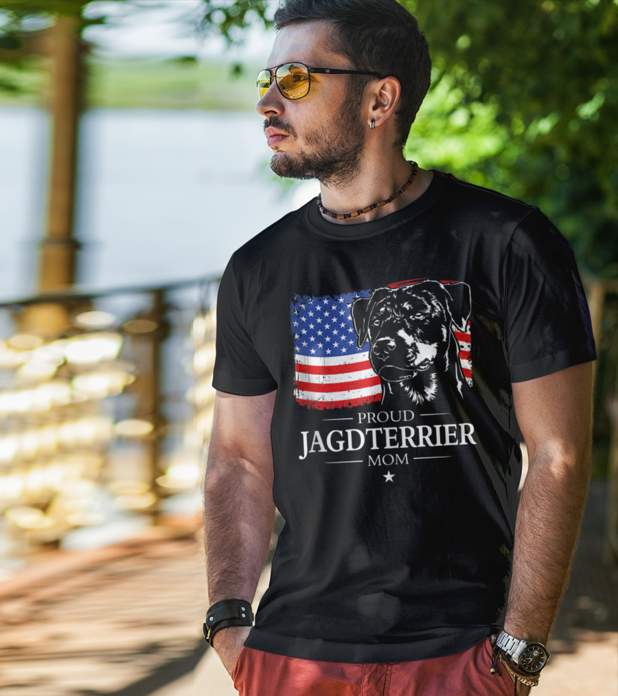 Proud Jagdterrier Mom American Flag T-Shirt