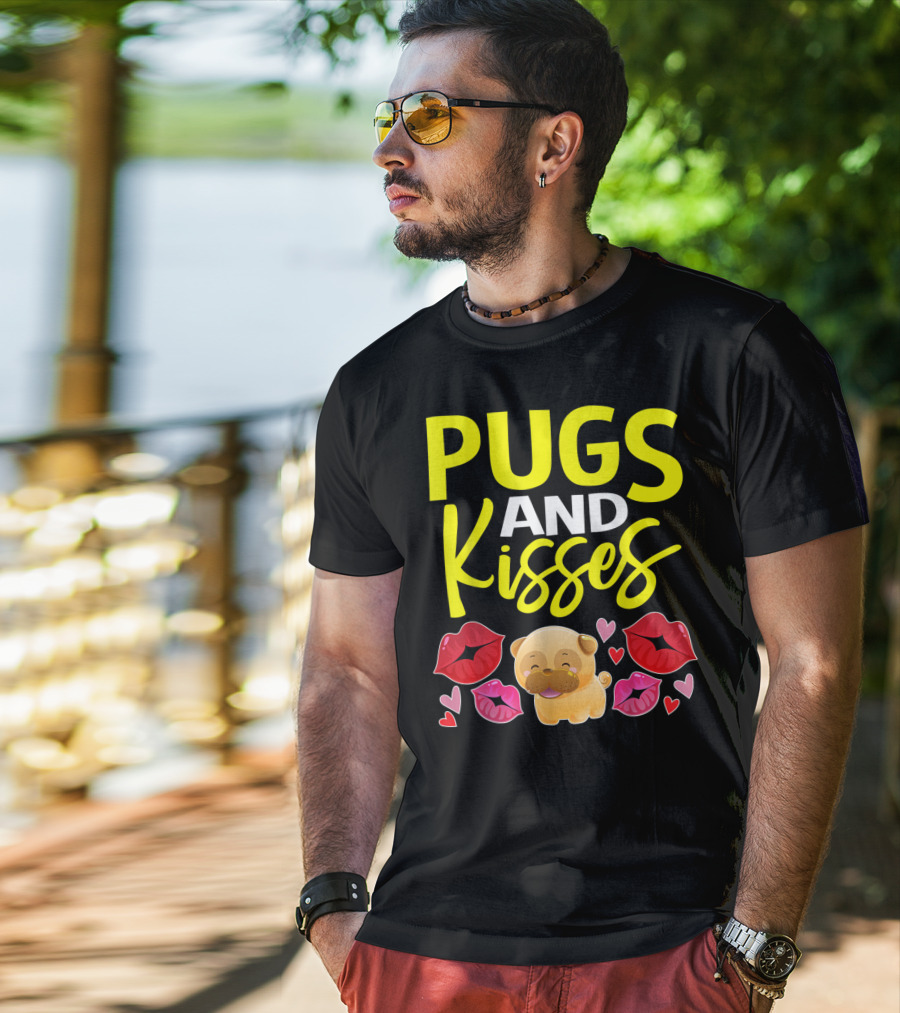 Pugs And Kisses Valentine For Girls Pug Lovers T-Shirt