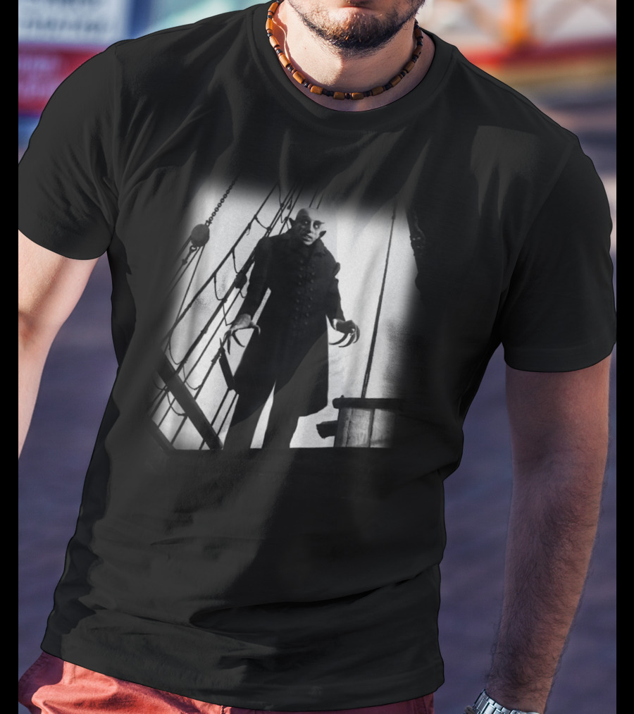 Nosferatu Vampire Classic Horror Black Dracula Iconic Ship Scene T-Shirt