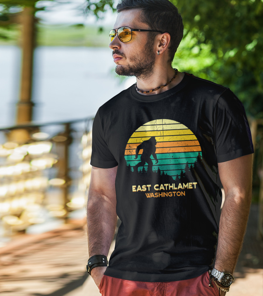 Vintage Sunset Bigfoot East Cathlamet Washington T-Shirt