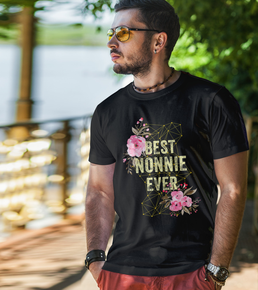 Best Nonnie Ever Floral Design Mothers T-Shirt