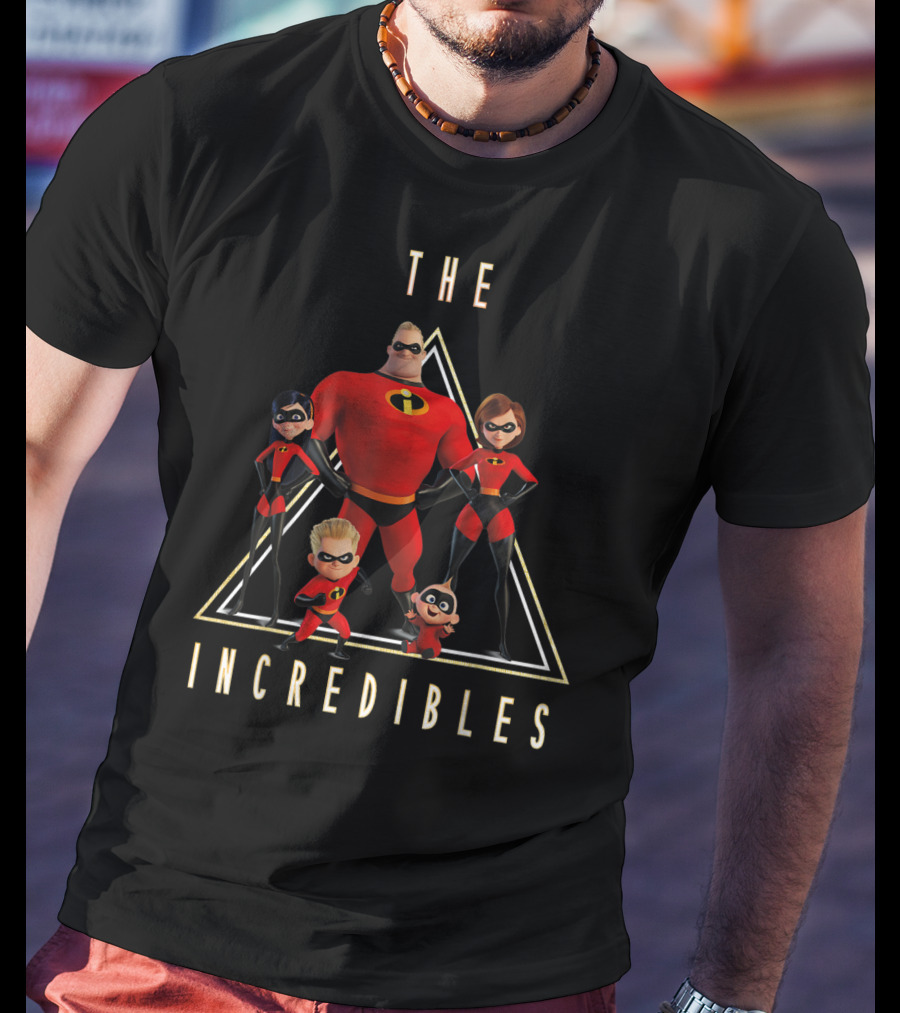 The Incredibles Classic Family Shot With Iconic Superhero Poses T-Shirt