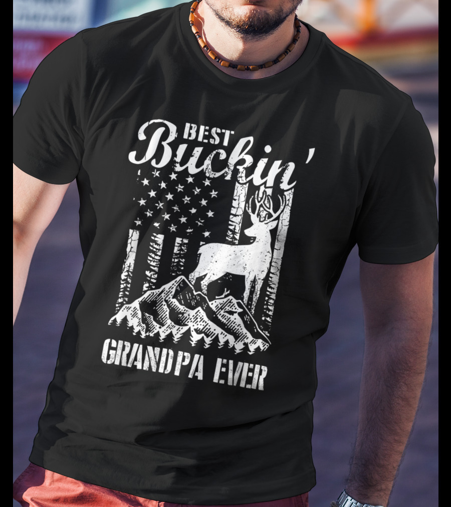 Best Buckin' Grandpa Ever Deer Hunting Father Mountains American Flag T-Shirt