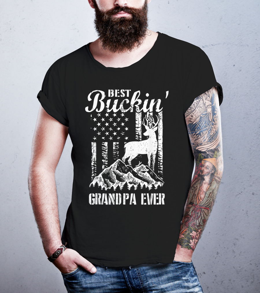 Best Buckin' Grandpa Ever Deer Hunting Father Mountains American Flag T-Shirt