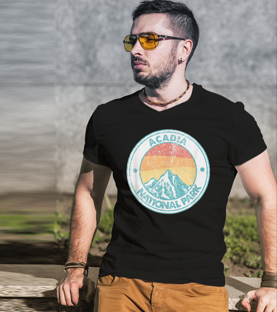 Acadia National Park Vintage Mountain Sunset Circle Badge T-Shirt