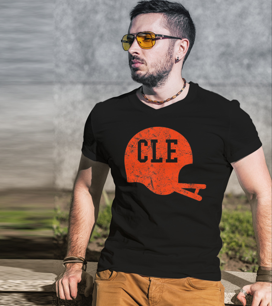 Cleveland Ohio Football CLE Vintage Helmet T-Shirt