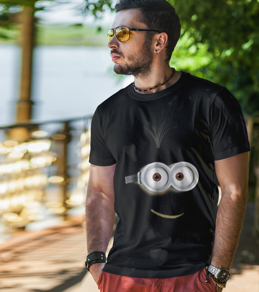 Despicable Me Minions Kevin Face Smile Eyes Goggles Hair T-Shirt