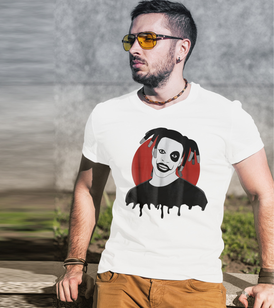 Denzel Curry Smiling Monochrome Portrait With Dreadlocks And Red Circle Background T-Shirt