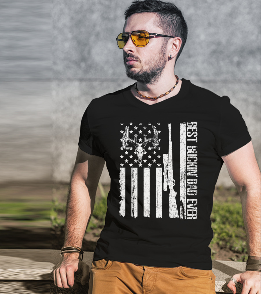 Deer Hunting US Flag Best Buckin Dad Ever Vintage Rifle Buck Antlers T-Shirt