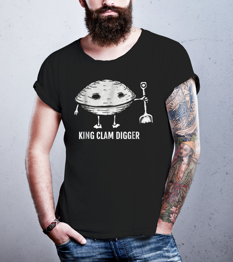 King Clam Digger With Smiling Clam Holding Shovel T-Shirt
