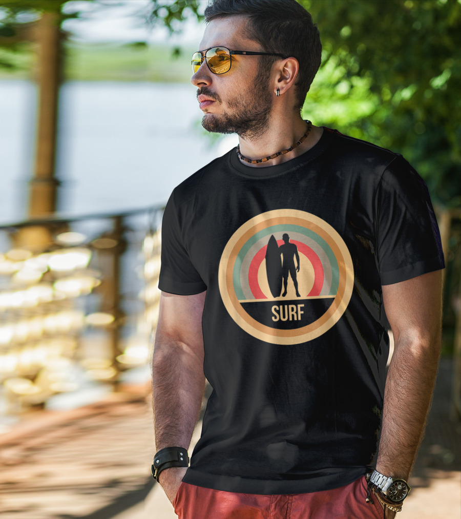 Surf Retro Vintage Surfers Rainbow Circle T-Shirt