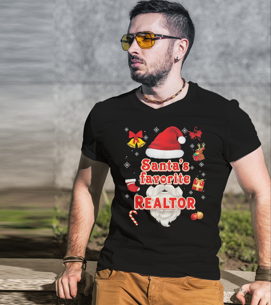 Santa's Favorite Realtor Christmas Cute Santa Hat Bells Reindeer Gift Snowflakes T-Shirt