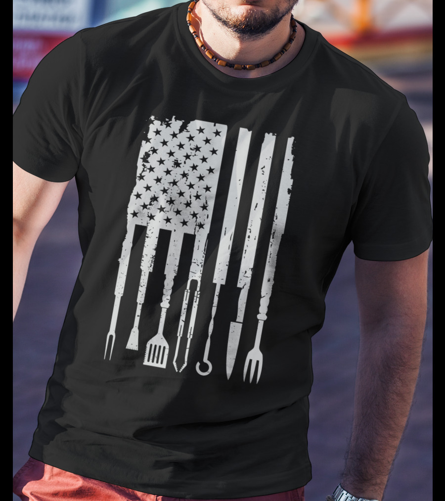 Vintage BBQ Smoker Grilling Barbecue Pitmaster American Flag Tools T-Shirt