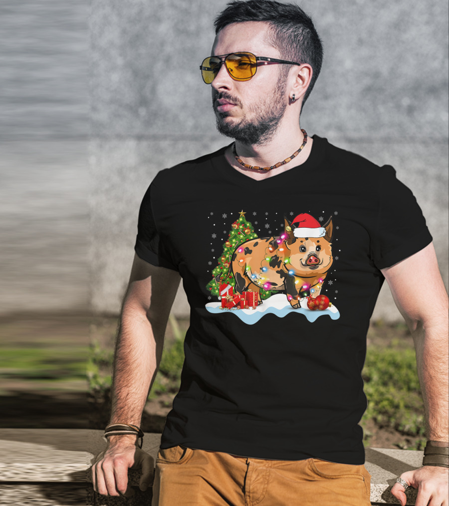 Kunekune Pig Santa Hat Christmas Tree Lights Snowflakes T-Shirt