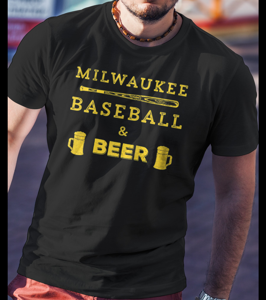 Milwaukee Baseball Bat And Beer Mugs Fan T-Shirt