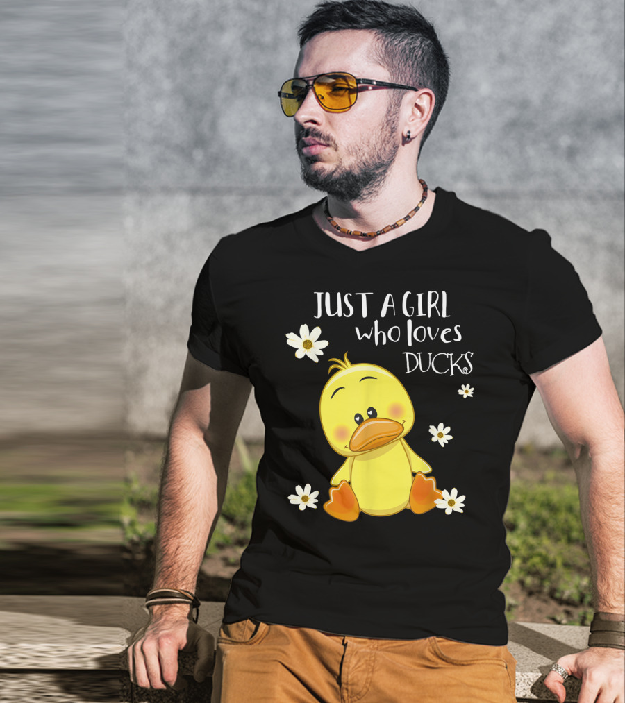 Just A Girl Who Loves Ducks Cute Duck Lover With Flowers T-Shirt