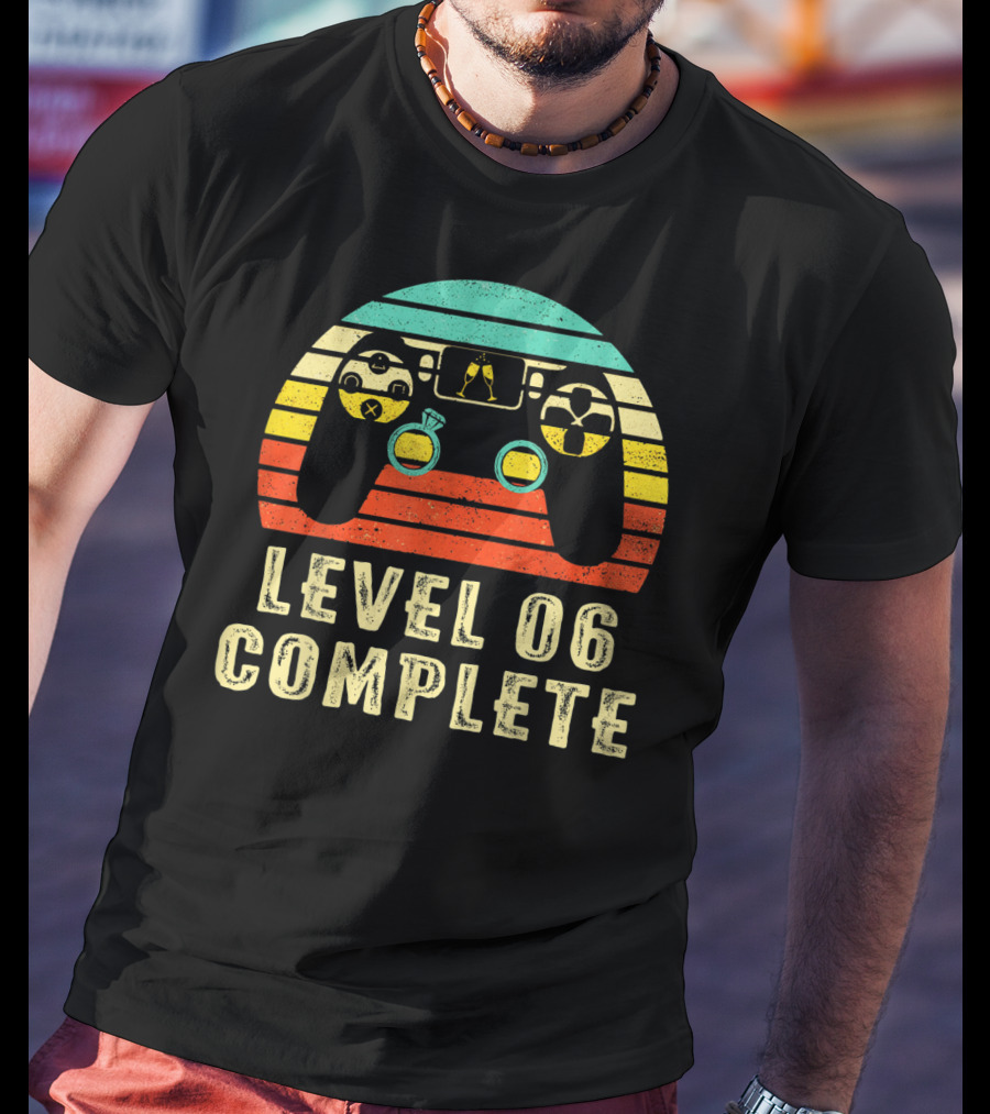 Level 06 Complete Vintage Gamer Controller Celebrate 6th Wed T-Shirt