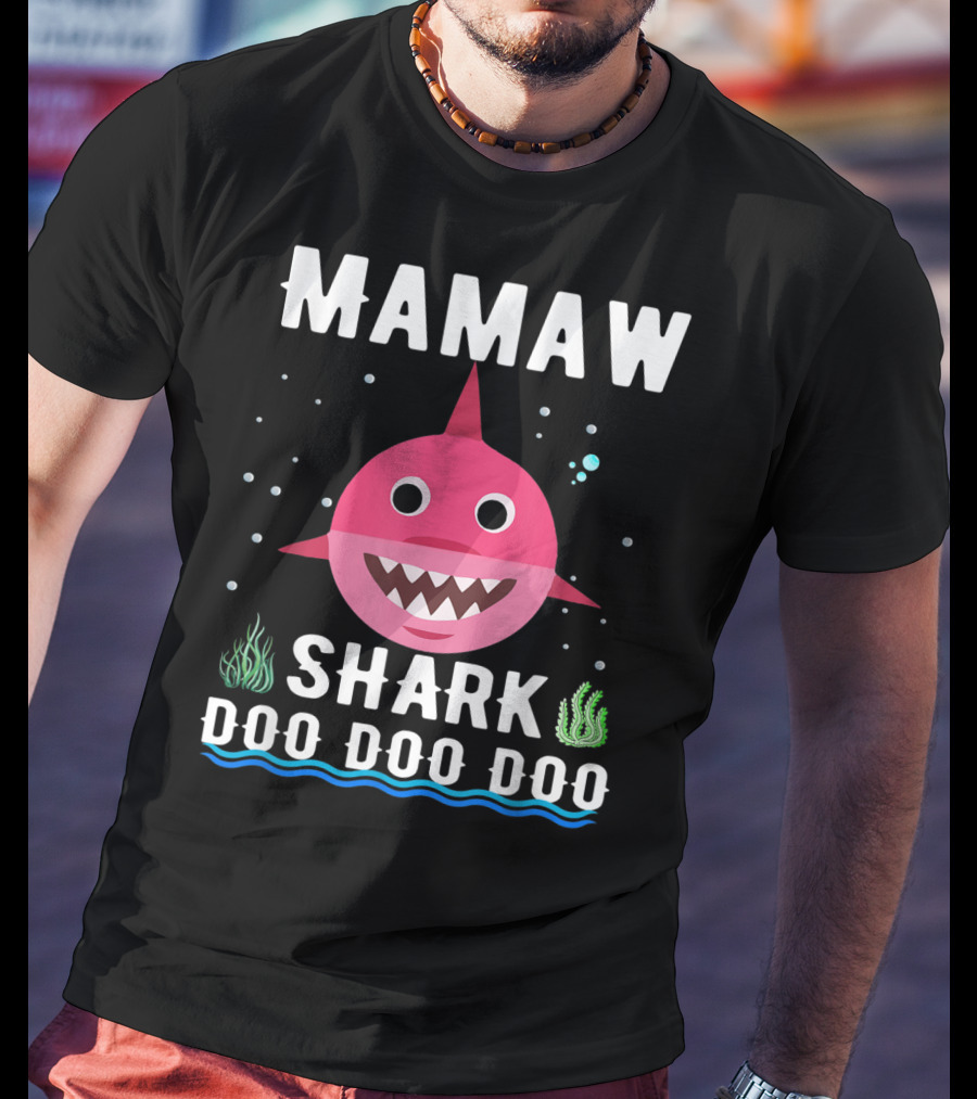 Mamaw Shark Doo Doo Doo Family Pink Shark Illustration Bubbles Waves Seaweed T-Shirt