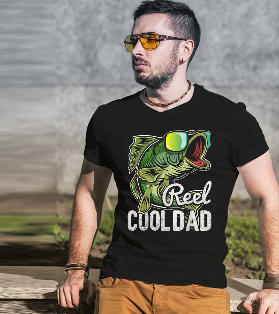 Reel Cool Dad Fishing Sunglasses Bass T-Shirt