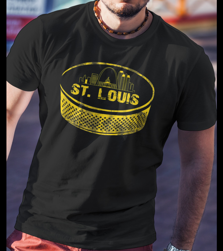 St Louis Missouri Cityscape Hockey Puck Retro T-Shirt