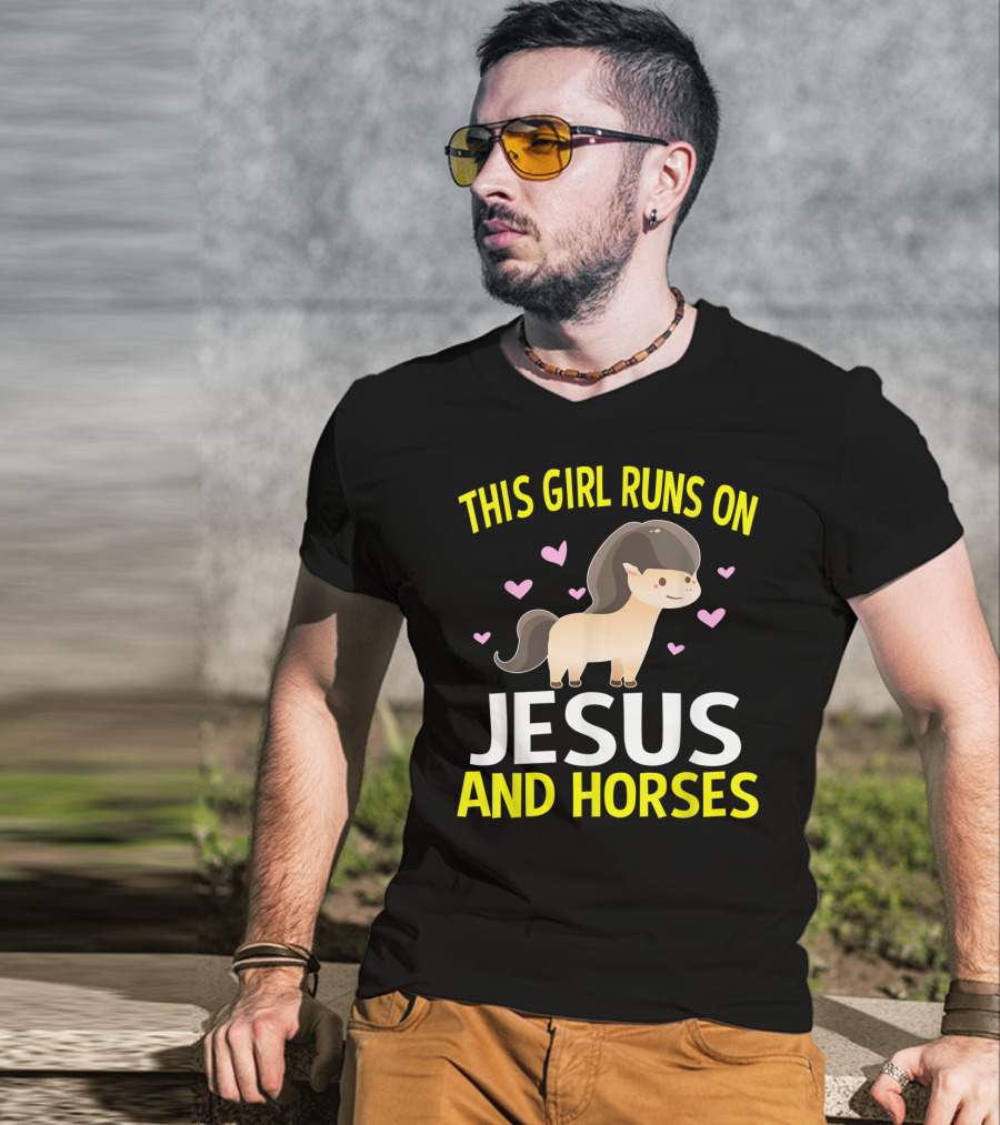 This Girl Runs On Jesus And Horses Hearts Cute Horse T-Shirt