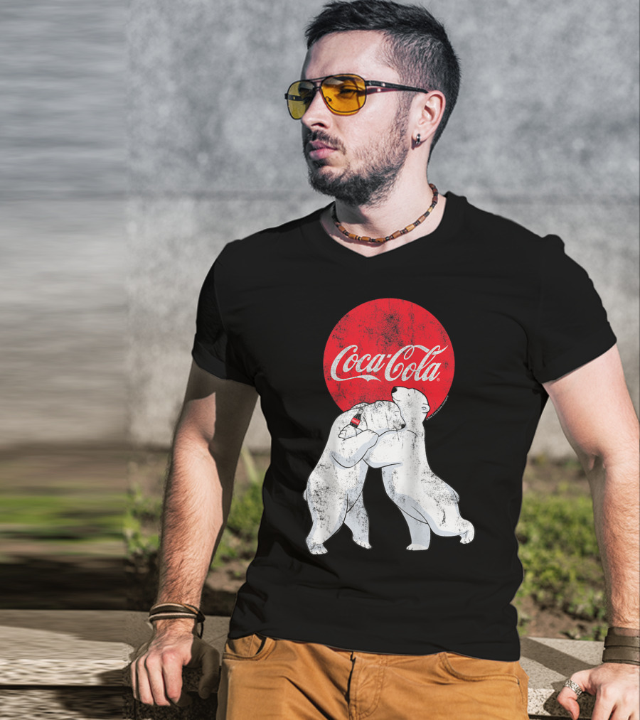 Coca-Cola Christmas Polar Bears Hugging With Red Circle Classic BL T-Shirt