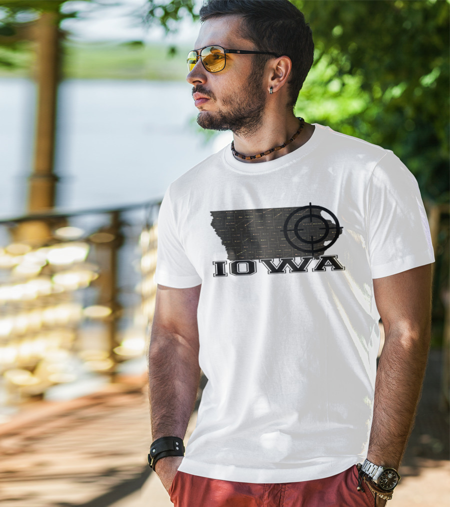 Iowa Map Vintage Fun Black With Target Overlay T-Shirt