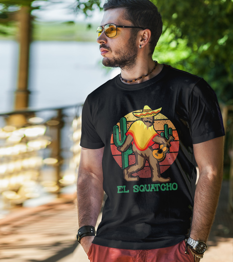 El Squatcho Mexican Sasquatch Bigfoot Cinco De Mayo Cactus Sunset Sombrero Guitar T-Shirt