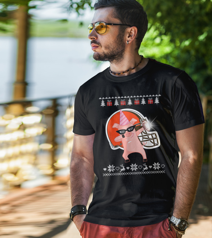 Merry Christmas Pig Dabbing Football Team Santa Hat Sunglasses Christmas Tree Reindeer Snowflakes T-Shirt