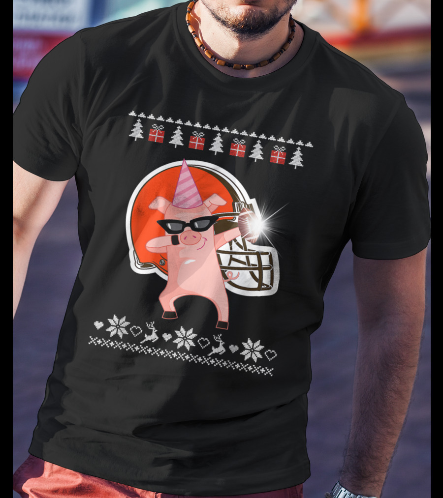 Merry Christmas Pig Dabbing Football Team Santa Hat Sunglasses Christmas Tree Reindeer Snowflakes T-Shirt