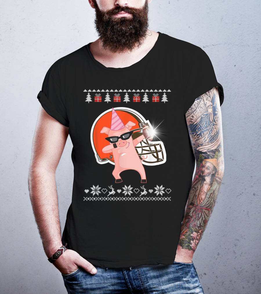 Merry Christmas Pig Dabbing Football Team Santa Hat Sunglasses Christmas Tree Reindeer Snowflakes T-Shirt