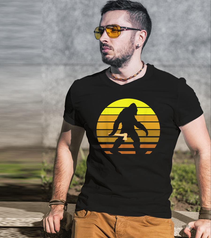 Big Foot Axe Thrower Father's Day Sunset T-Shirt