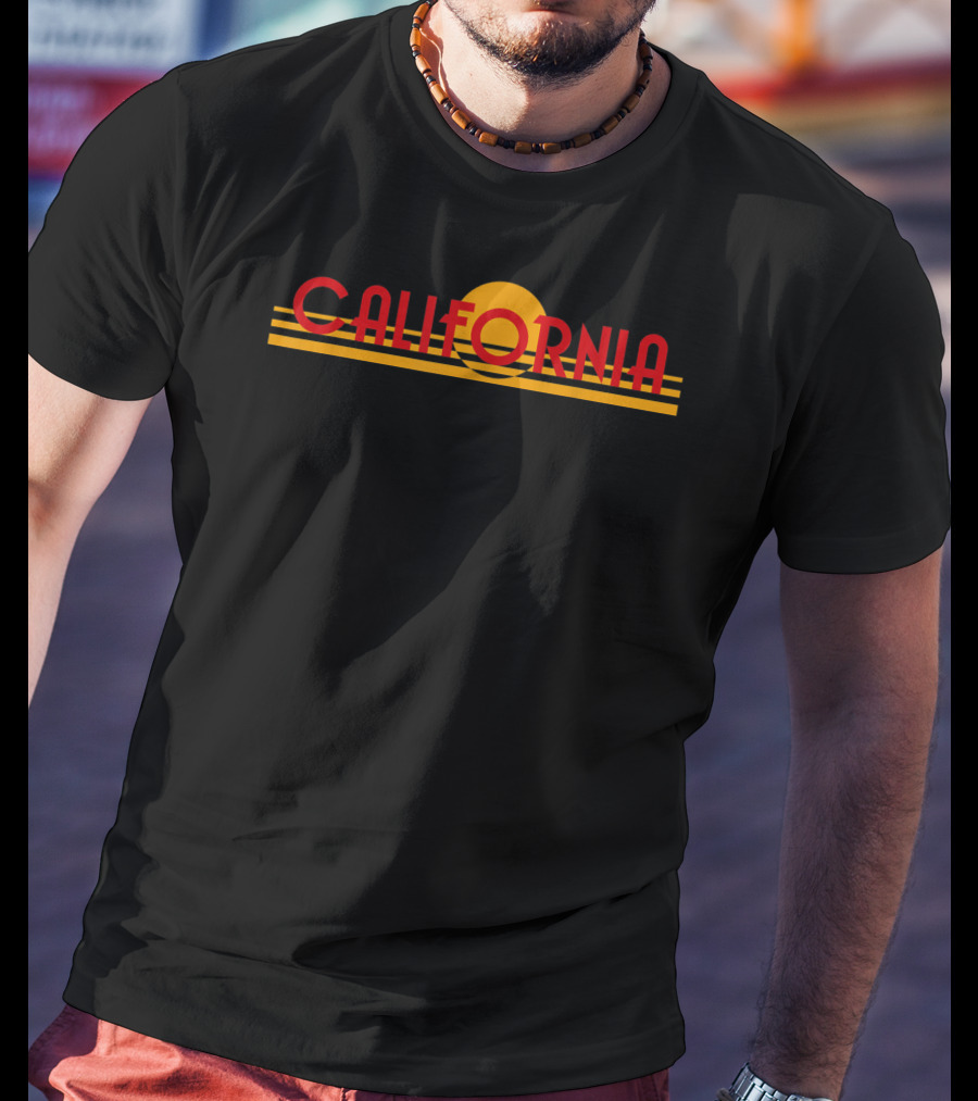 California 80s Sunset Retro License Plate T-Shirt