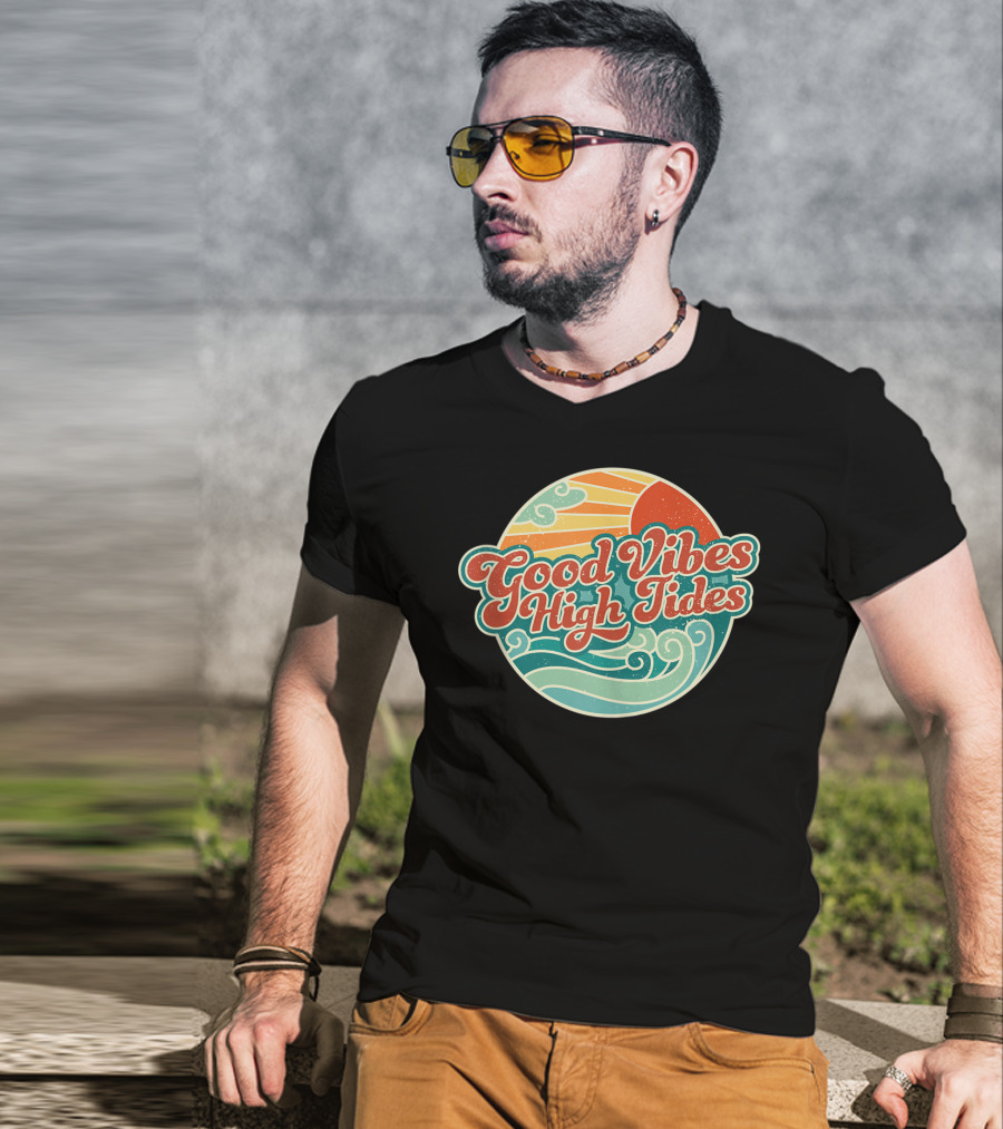 Good Vibes High Tides 60s Summer Retro Ocean Sunset Waves T-Shirt