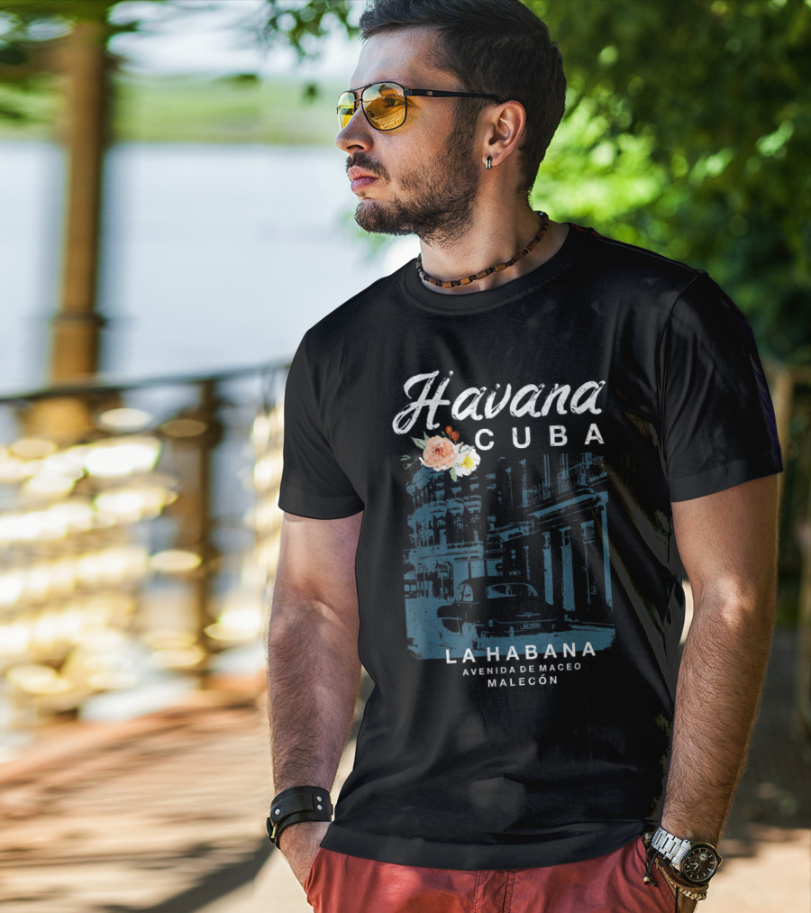 Havana Cuba La Habana Avenida De Maceo Malecón Vintage Travel T-Shirt