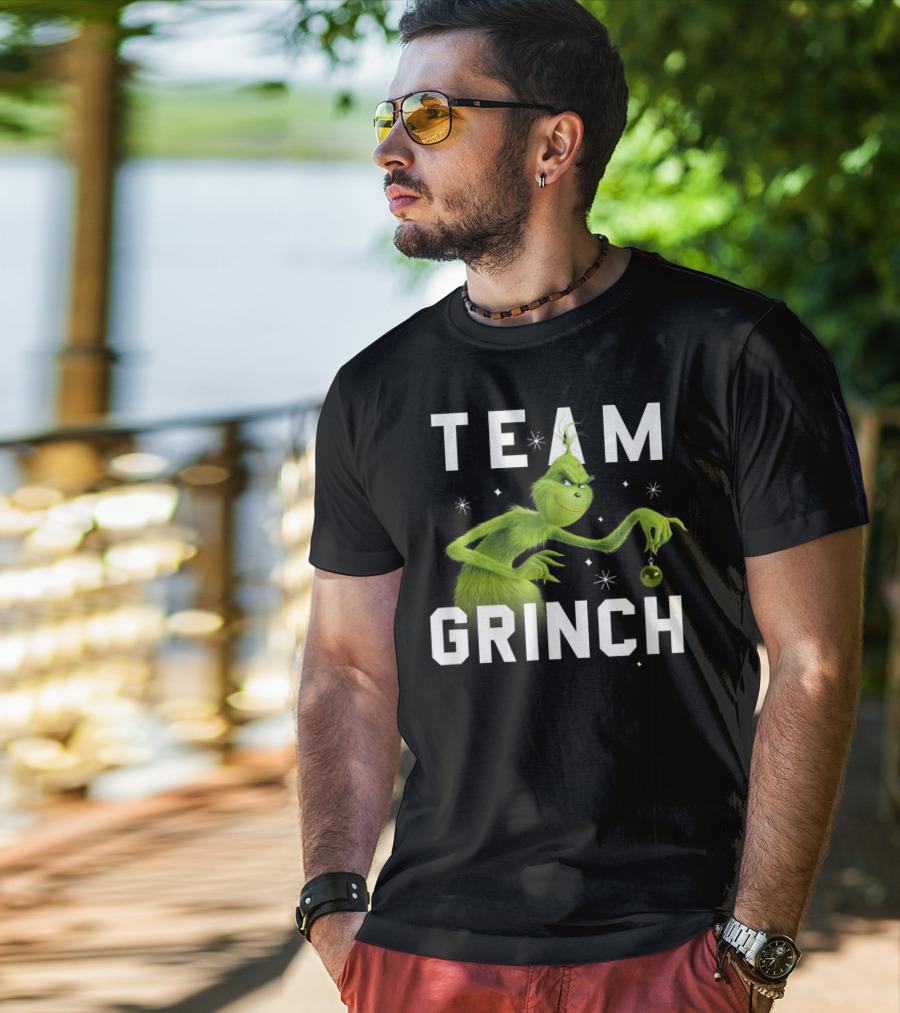 Team Grinch Drseuss The Grinch Holding T-Shirt