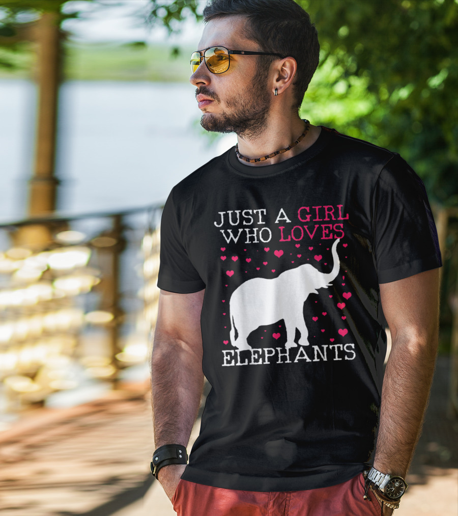 Just A Girl Who Loves Elephants With Heart Graphics T-Shirt