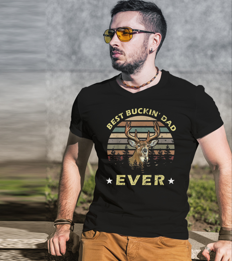 Best Buckin' Dad Ever Vintage Deer Retro Stripes Forest T-Shirt
