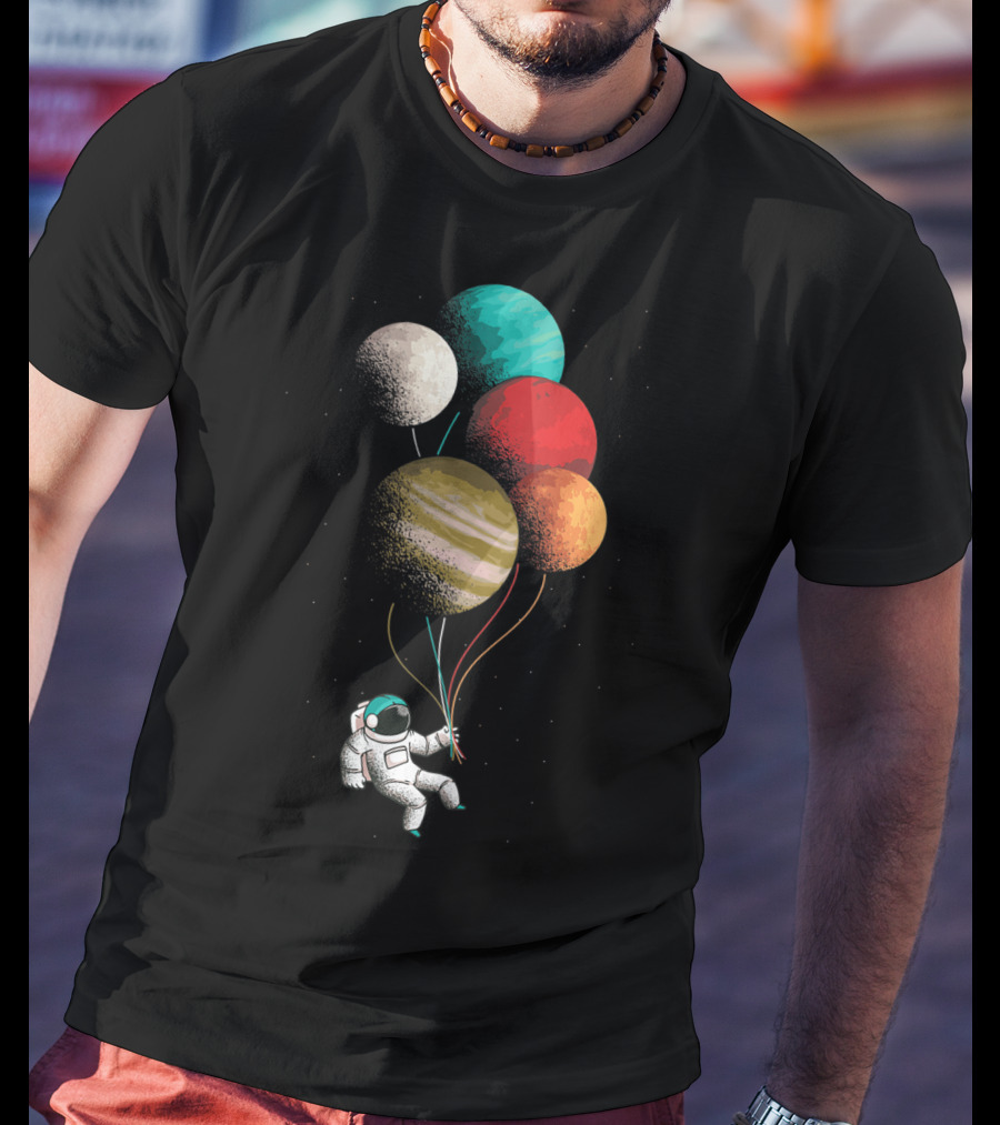 Cute Astronaut Floating With Planet Balloons In Space T-Shirt