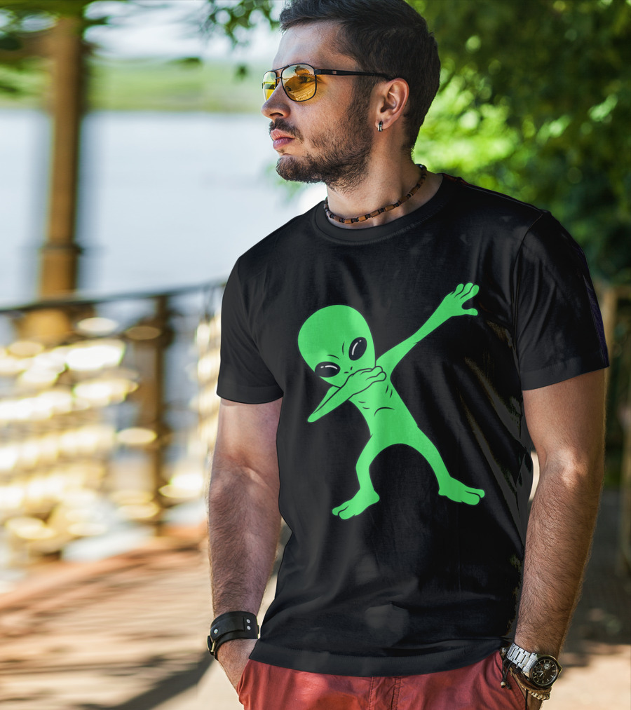 Dabbing Green Alien Halloween Funny Dab Dance T-Shirt
