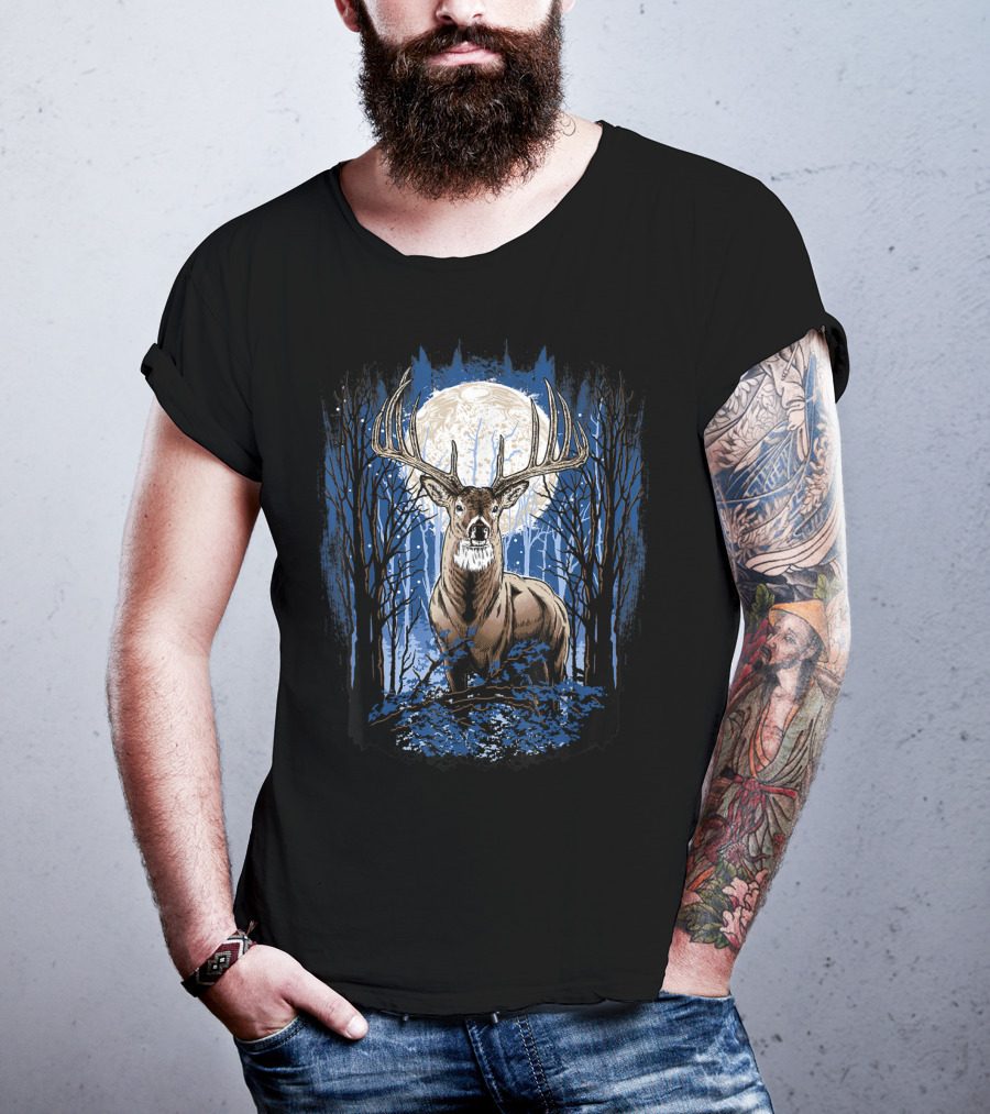 Big Whitetail Buck With Full Moon In Forest Deer For Hunters T-Shirt