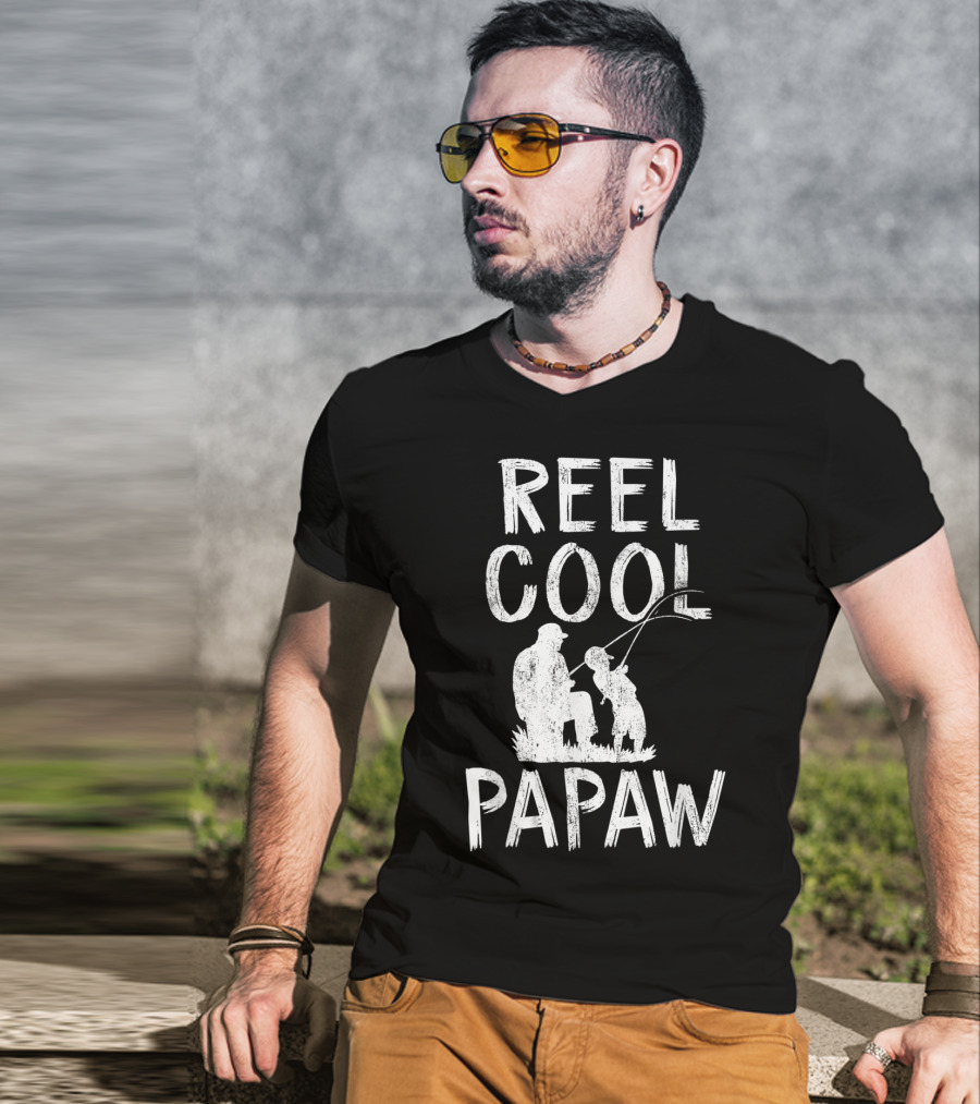 Reel Cool Papaw Father's Day Fishing T-Shirt