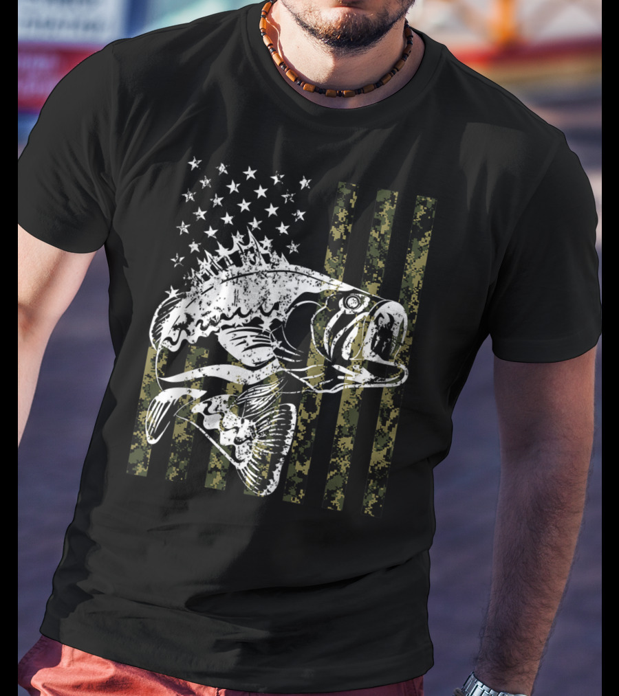 American Flag Camouflage Bass Fishing USA T-Shirt