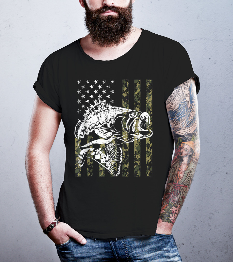 American Flag Camouflage Bass Fishing USA T-Shirt