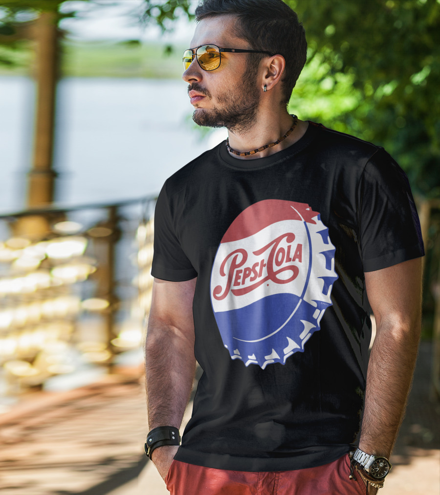 Pepsi Cola Vintage Bottle Cap Logo Soft Drinks Retro Branding T-Shirt